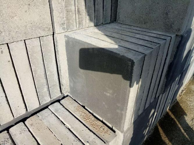 鑫恒建材 以匠心铸就品质，道沿石与透水砖系列助力绿色城市建设